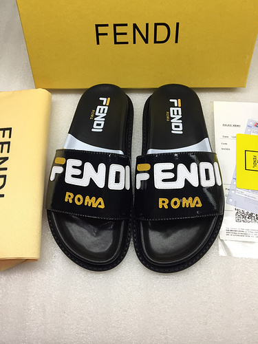 Mixed Brand Slippers Unisex ID:202004a115